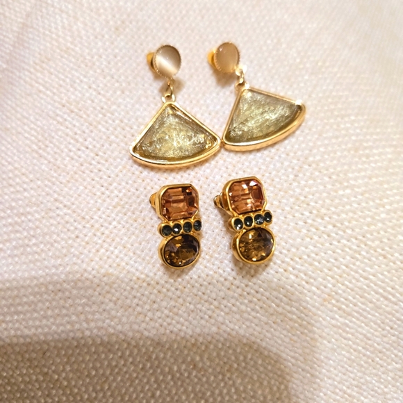 Jewelry - Earing 2 sets . NEW.